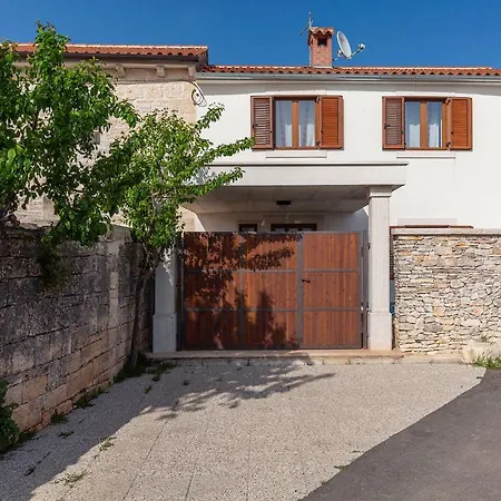 Holiday home Kuca Maja