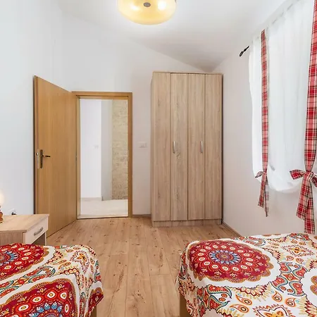 Holiday home Kuca Maja Stokovci